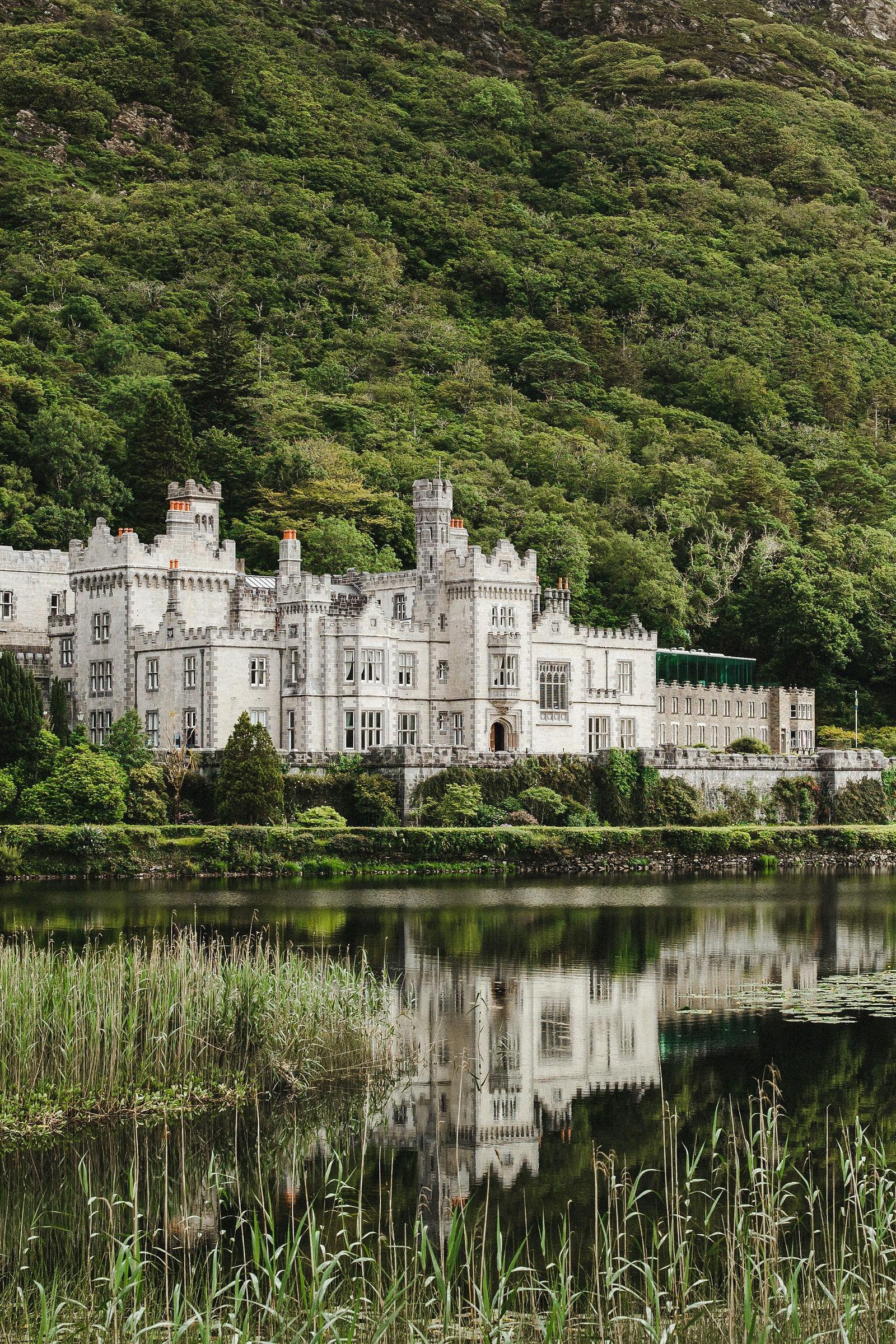 The 19 Most Beautiful Places in Ireland, From Inconceivable Rock ...